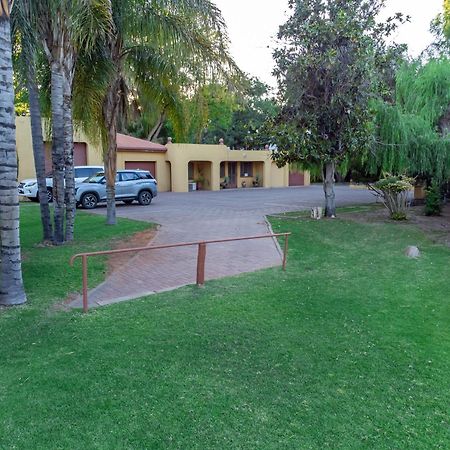 Sunriver Kalahari Lodge Riverside Stay In Upington Exterior foto